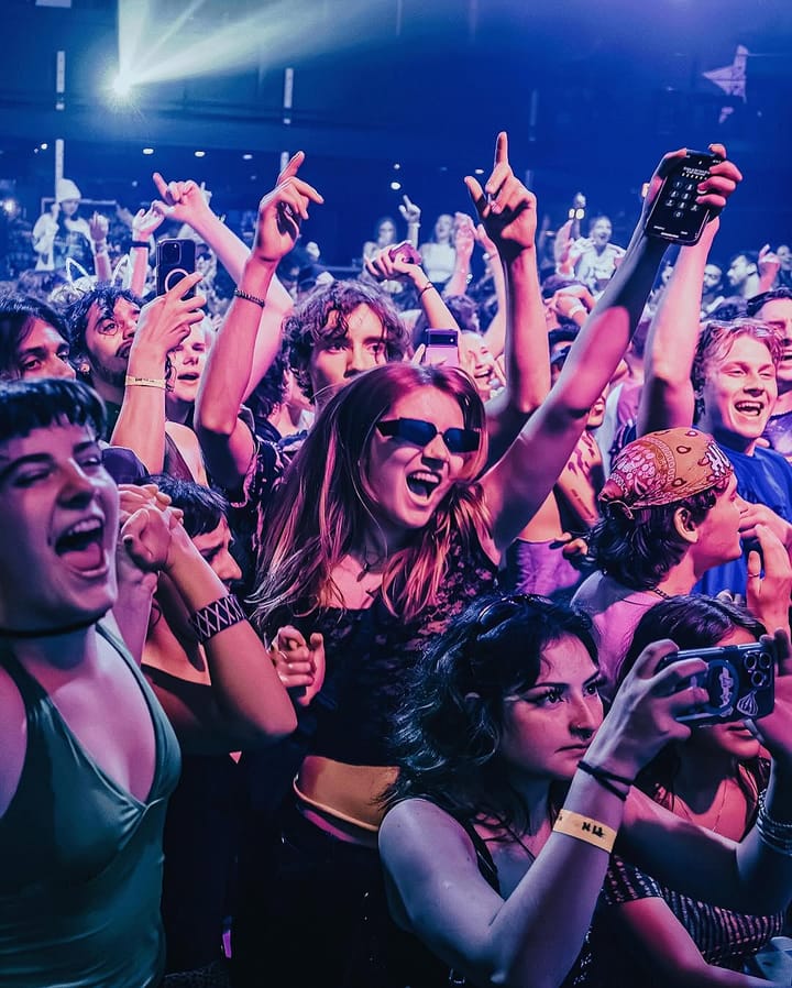 BUILT FOR OBSESSION: SABRINA CARPENTER FANS ARE SWARMING TO SAN ANTONIO
